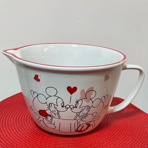 Disney Minnie & Mickey Mouse Love large batter bowl